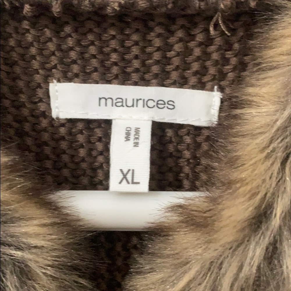 Vest - Picture 3 of 3